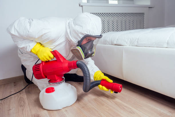 Best Commercial Pest Control Services  in Waynesboro, PA